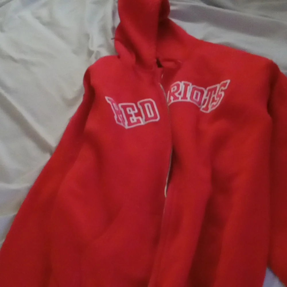 Clothes - Picture 3 of 3